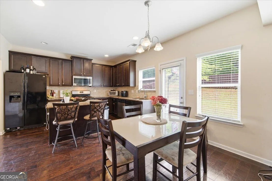Photo of 1126 Paramount Drive