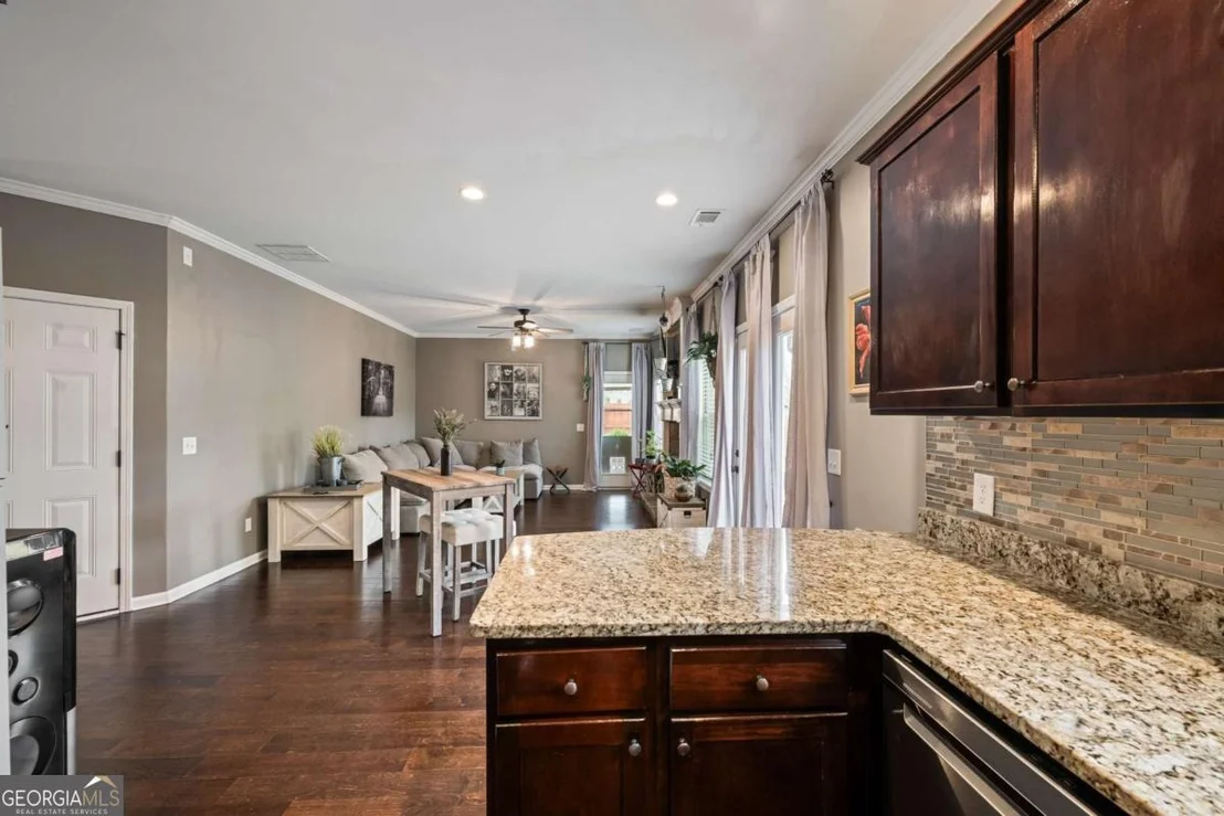 Photo of 555 Evergreen Way