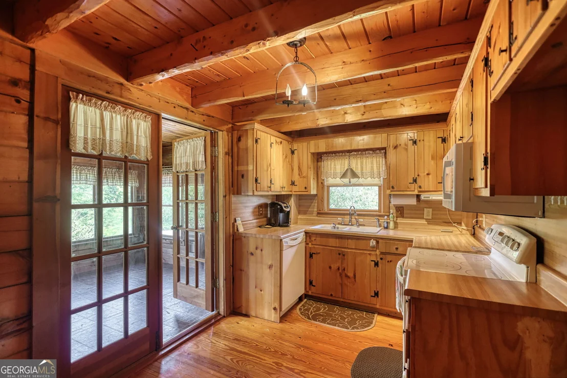 Photo of 2665 Macedonia Road