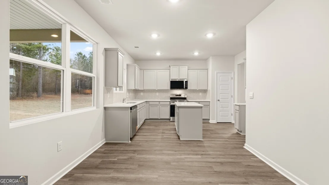 Photo of 497 Abbott Road
