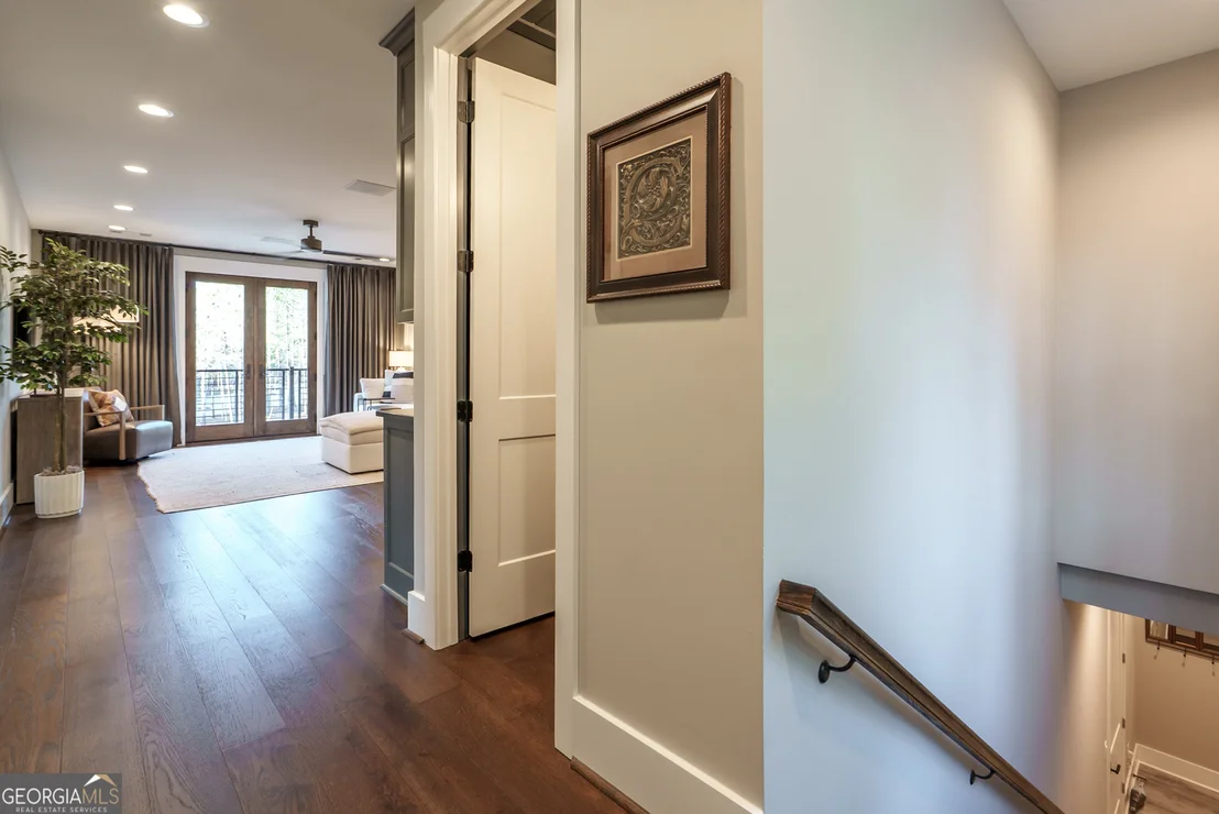 Photo of 1271 Plainview Road