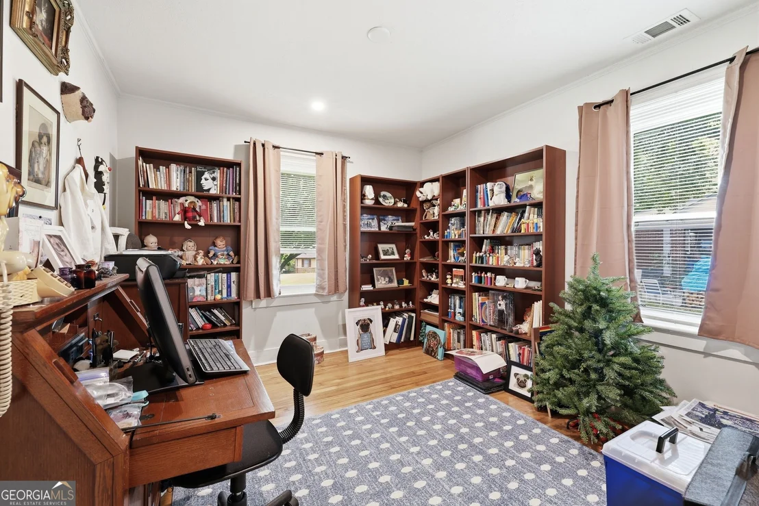 Photo of 119 Parkway Drive