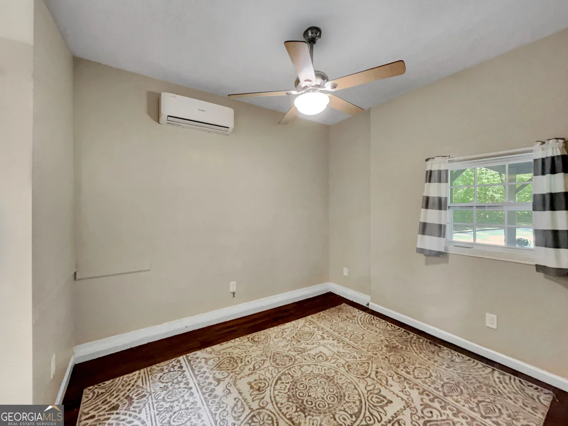 Photo of 298 Hudson River Drive