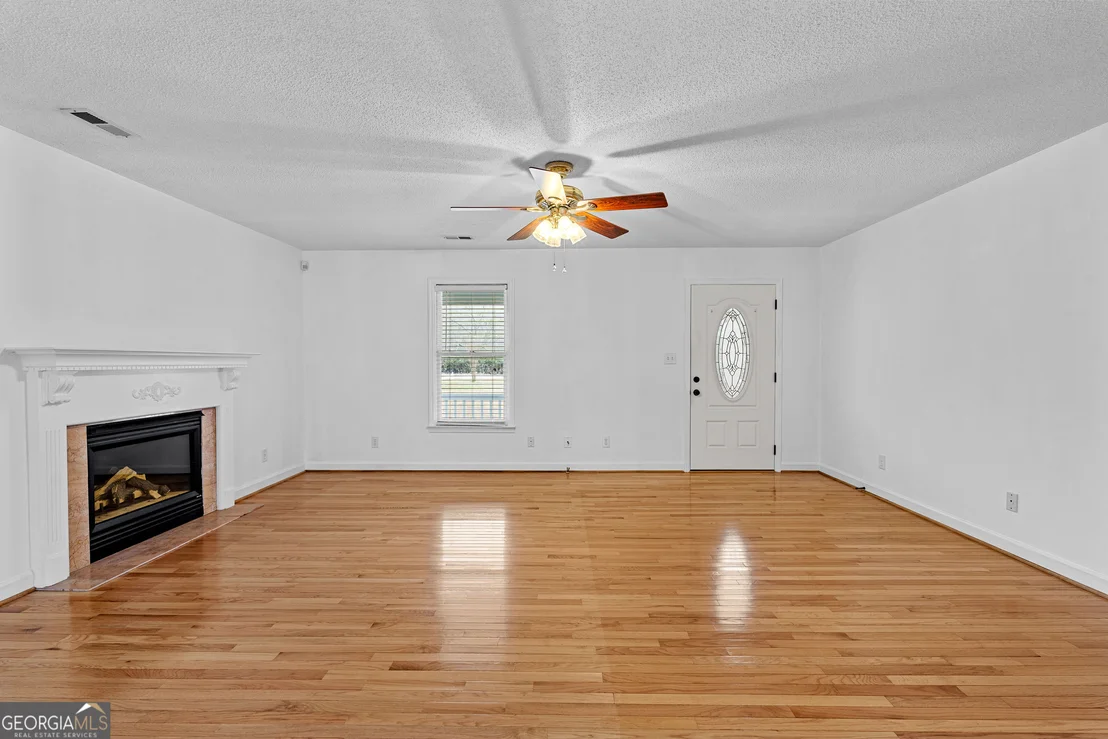 Photo of 423 Woods Road