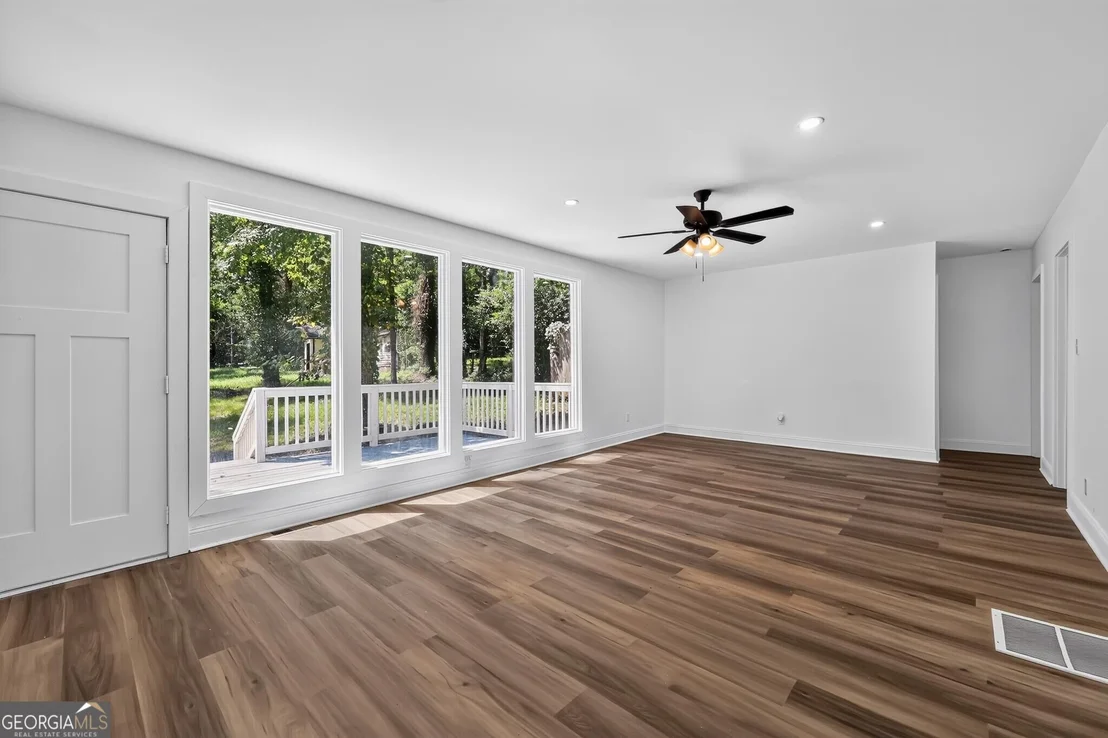 Photo of 562 Marjorie Place