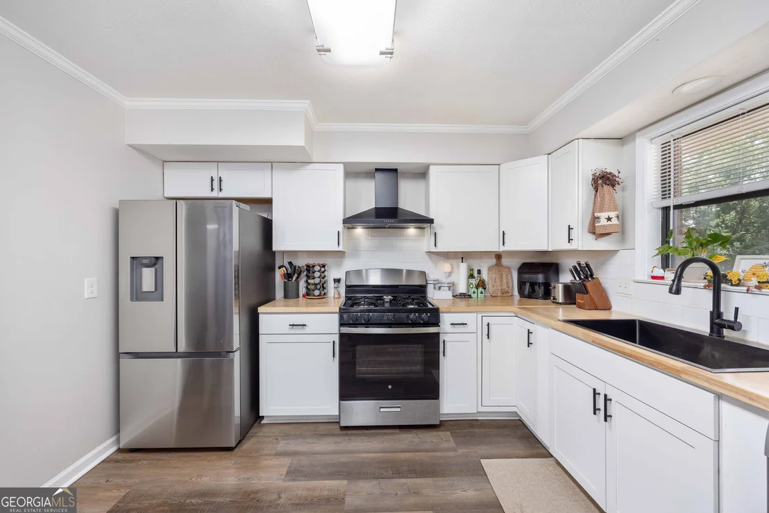 Photo of 3838 Lyn Drive