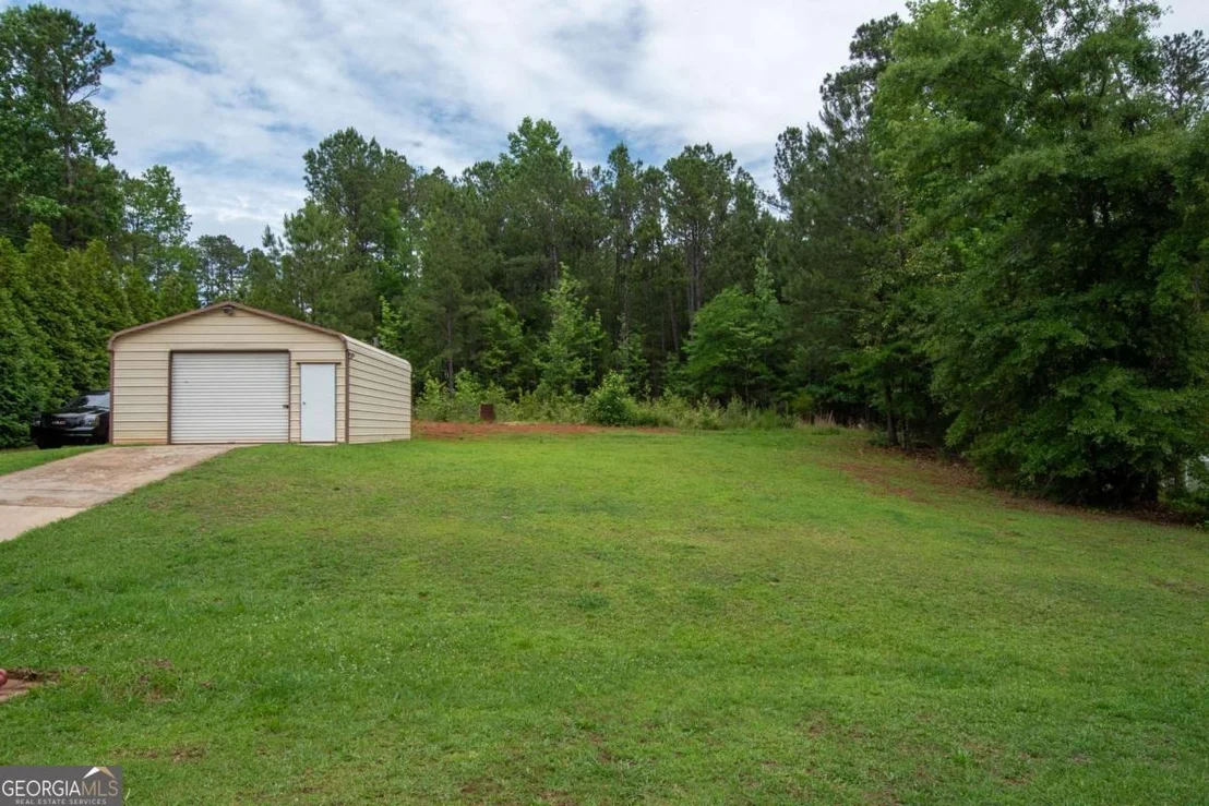 Photo of 1368 Glass Bridge Road