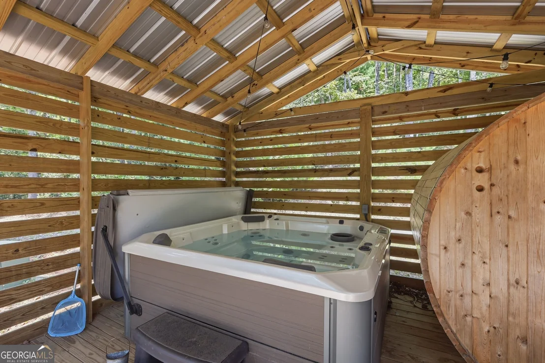 Photo of 121 Waterfalls Way