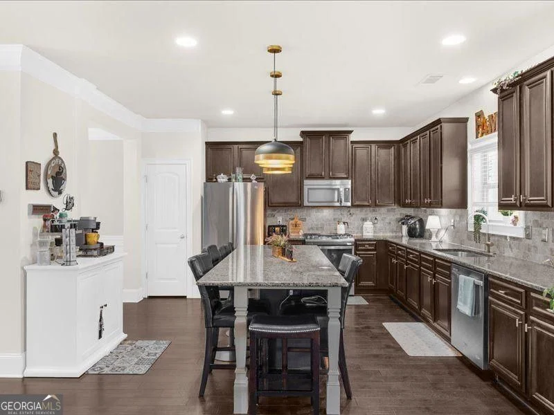 Photo of 5680 Banner Boulevard