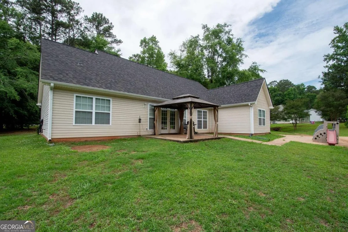 Photo of 1368 Glass Bridge Road
