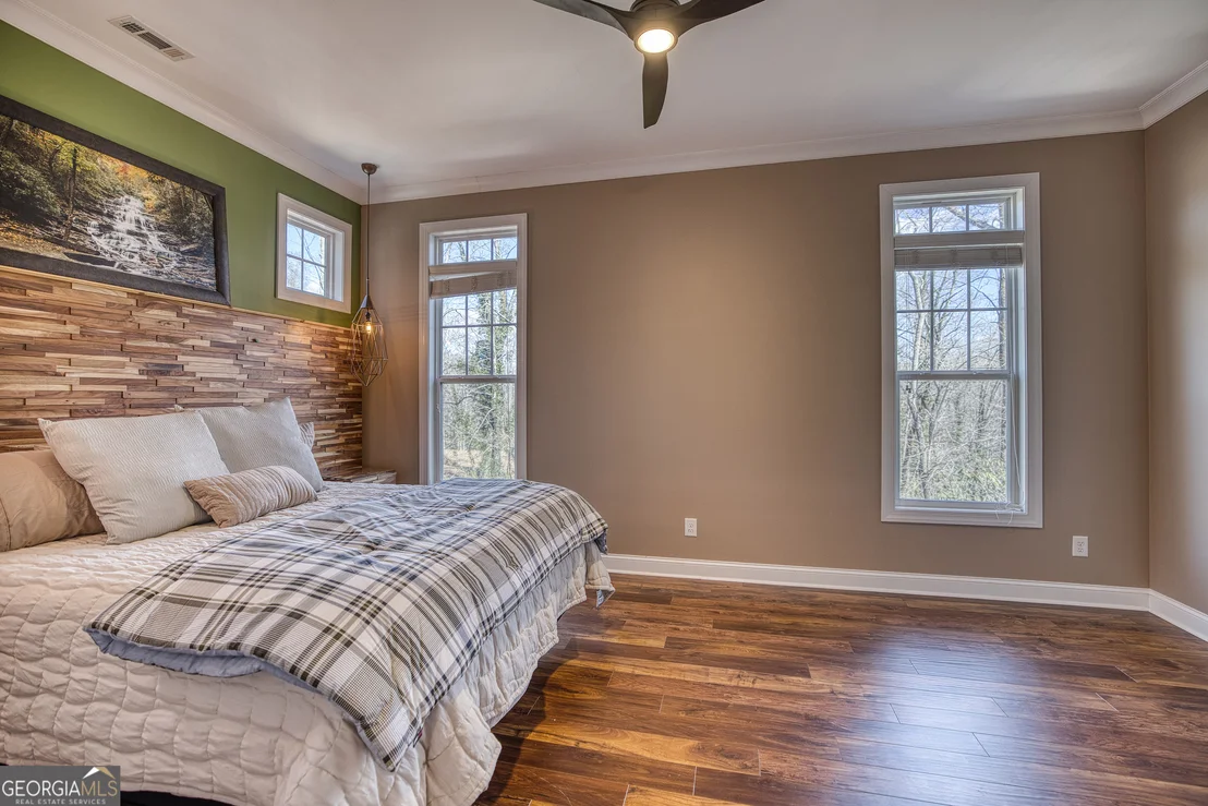Photo of 112 Springhill Lane