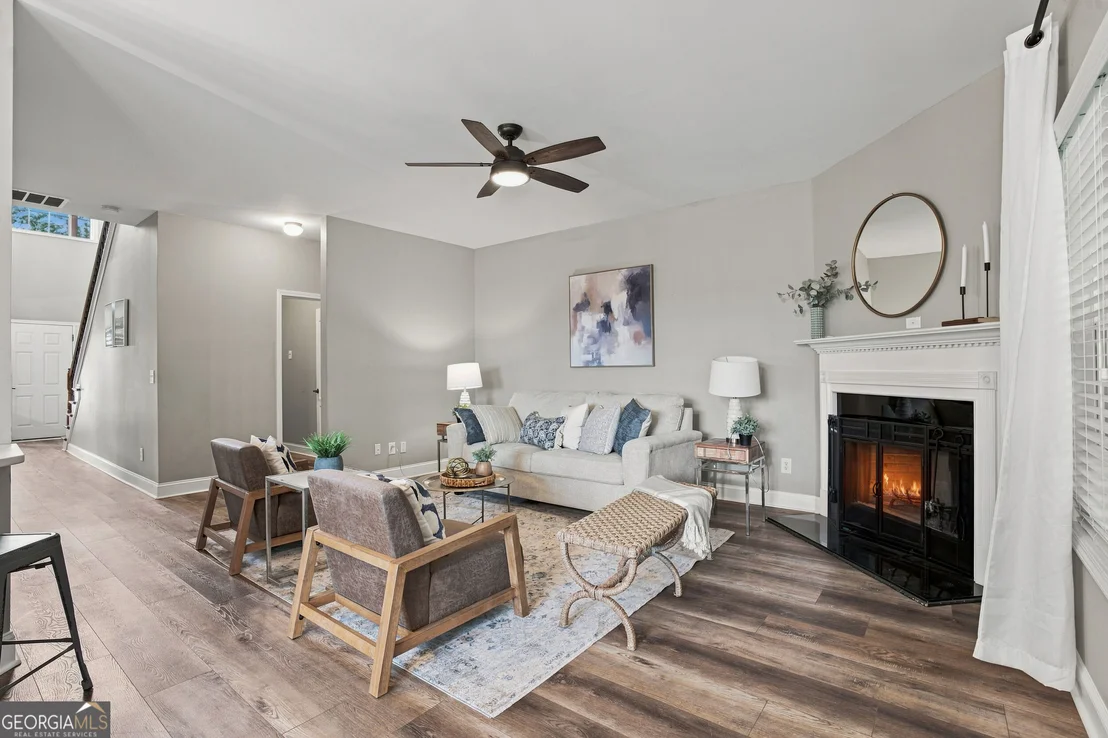 Photo of 423 Crestmont Lane