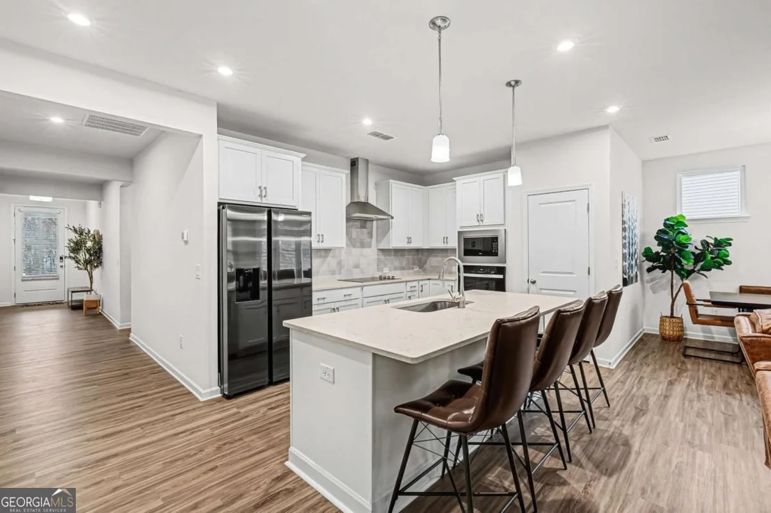 Photo of 33 Brookside Way NW