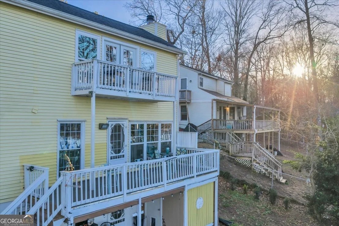 Photo of 330 Greentree Parkway