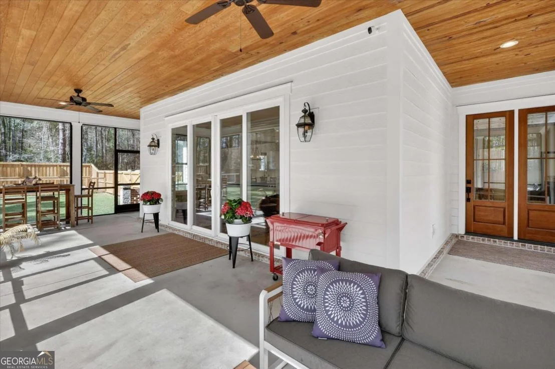 Photo of 320 Long Pond Road
