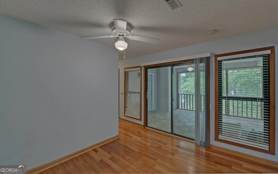 Photo of 371 Shorewood Circle