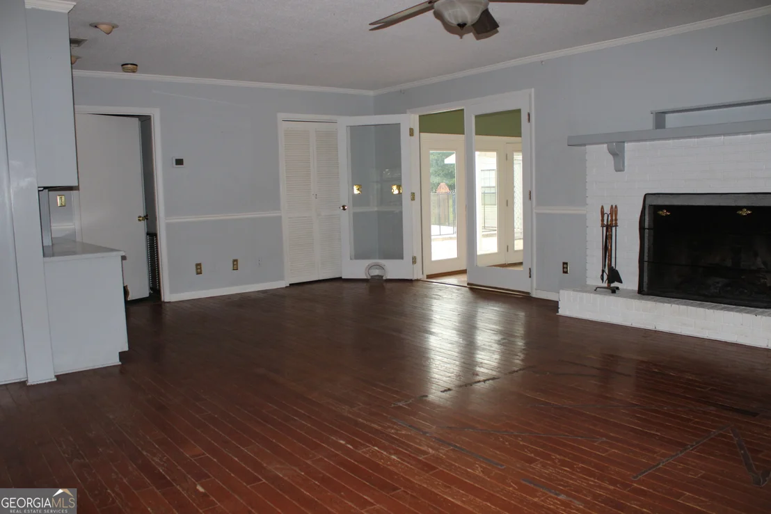 Photo of 338 Lakeview Drive