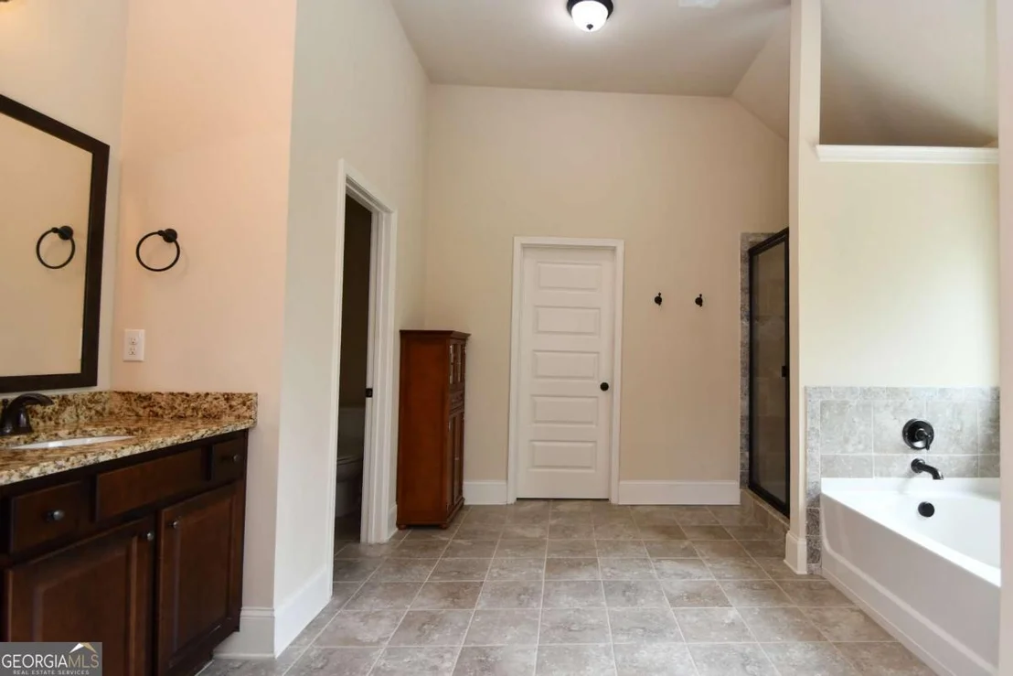 Photo of 1140 Riverhill Drive