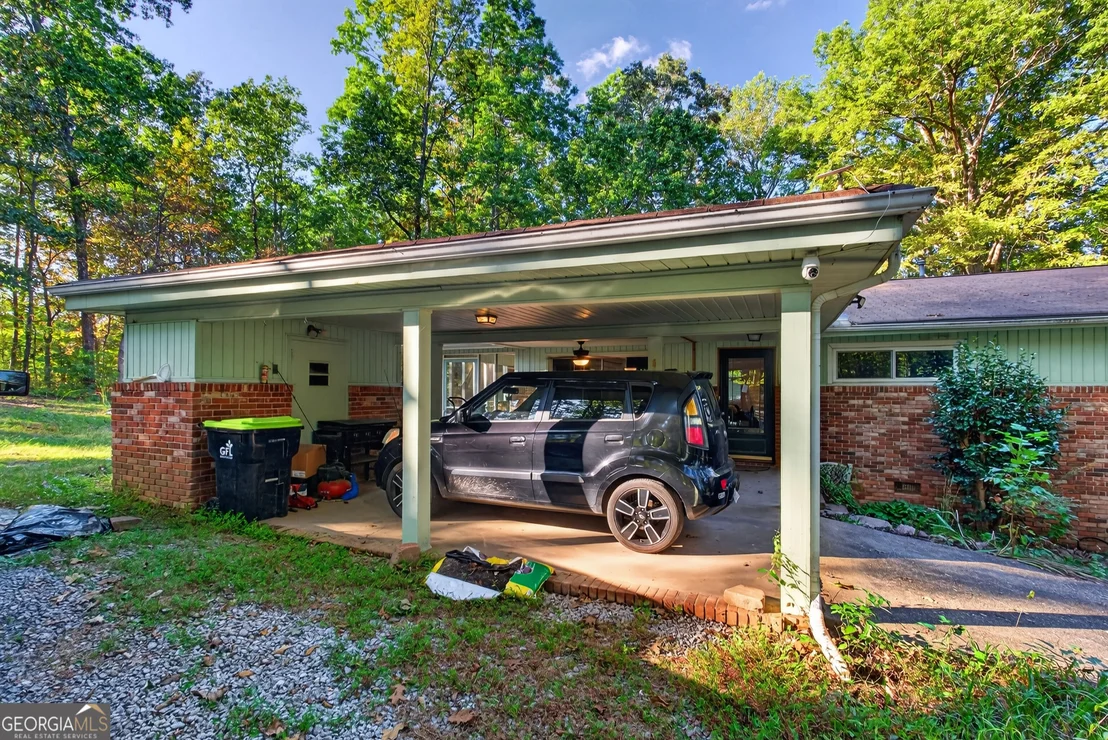 Photo of 123 Lakeview Circle