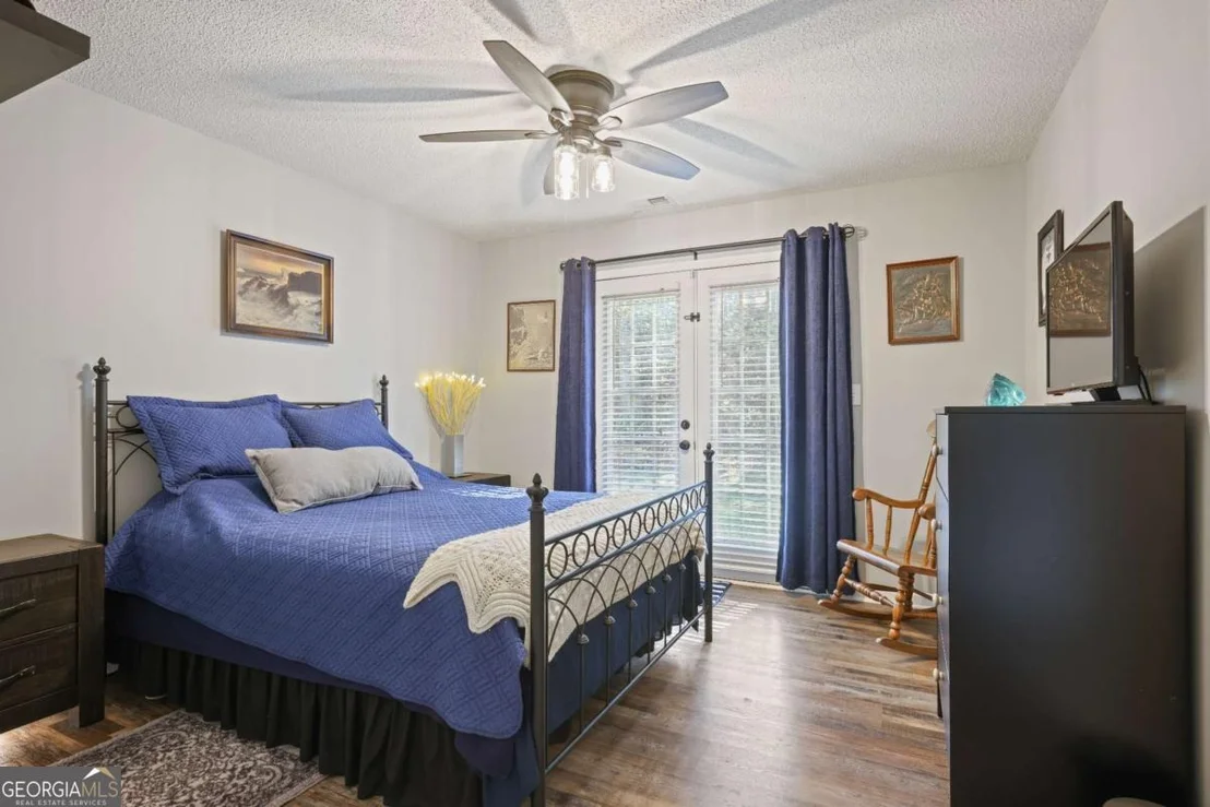 Photo of 102 Silverleaf Lane