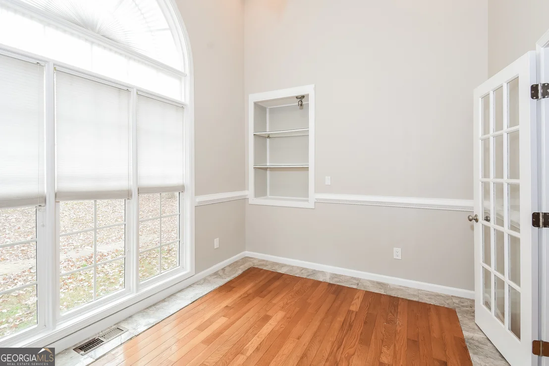 Photo of 115 Springfield Way