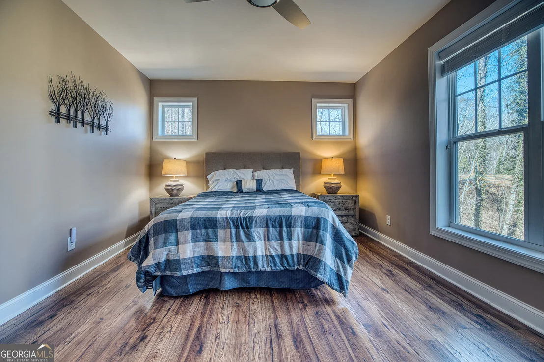 Photo of 112 Springhill Lane