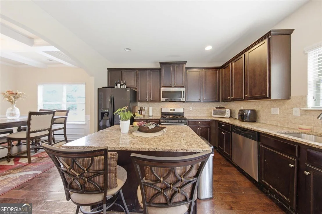 Photo of 1126 Paramount Drive