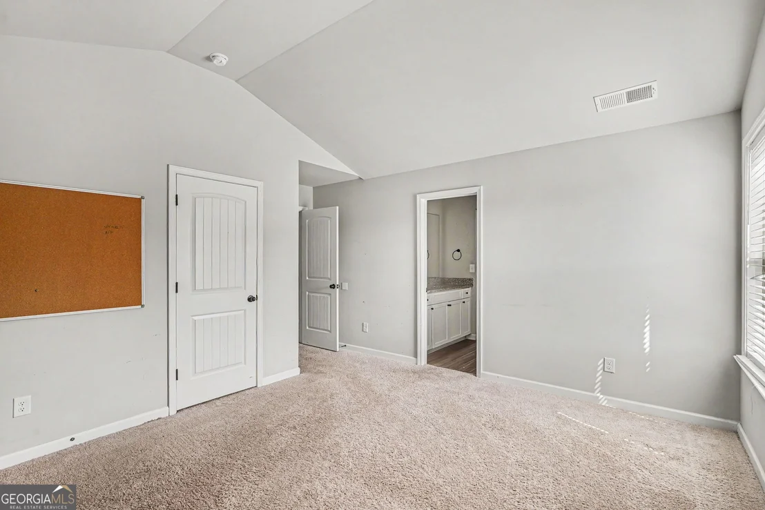 Photo of 945 Mystic Way