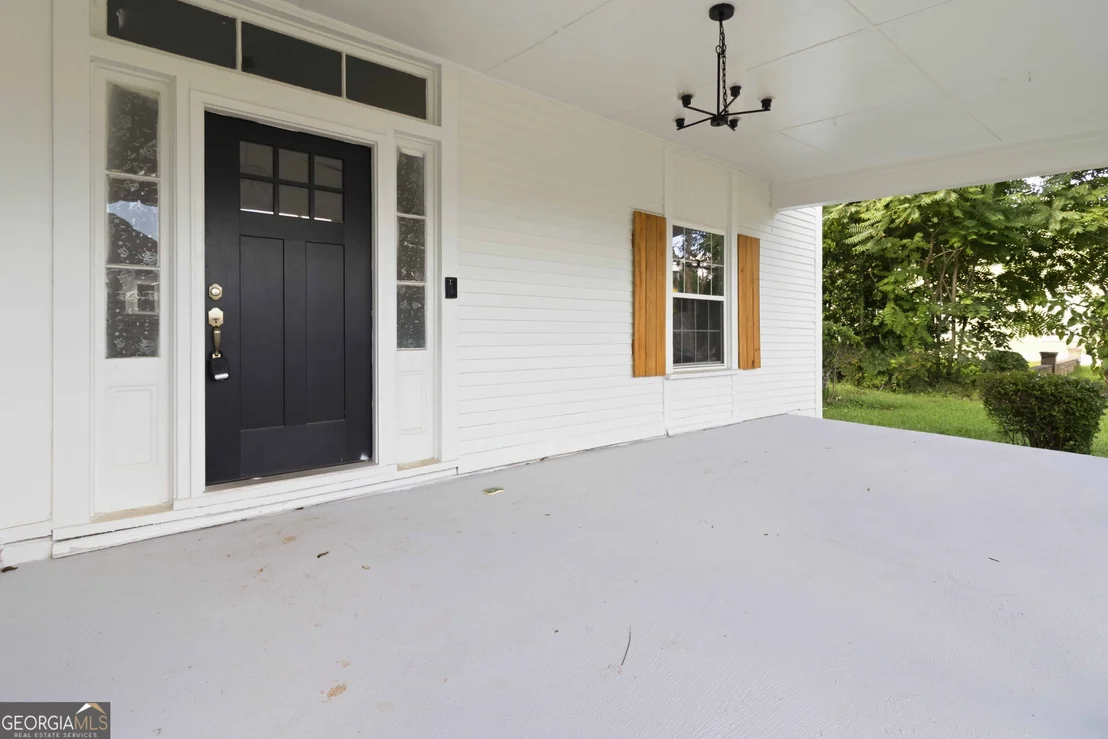 Photo of 6860 Main Street