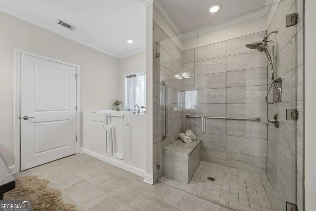 Photo of 2865 Flatbottom Road