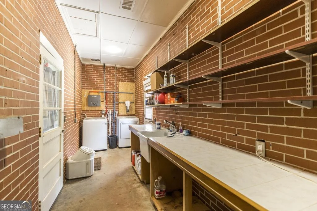 Photo of 3261 Walden Road