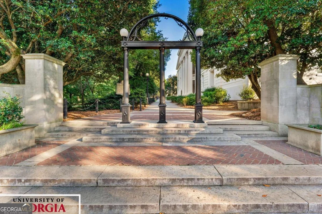 Photo of 140 Northcrest Drive