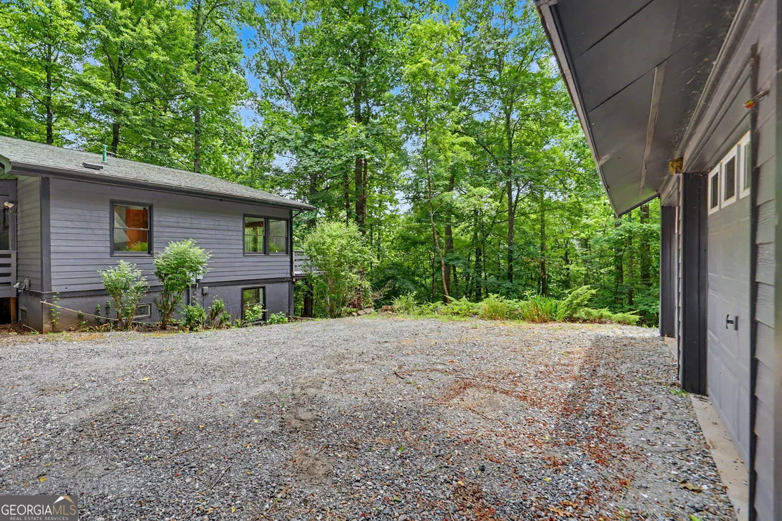 Photo of 996 Crestview Drive