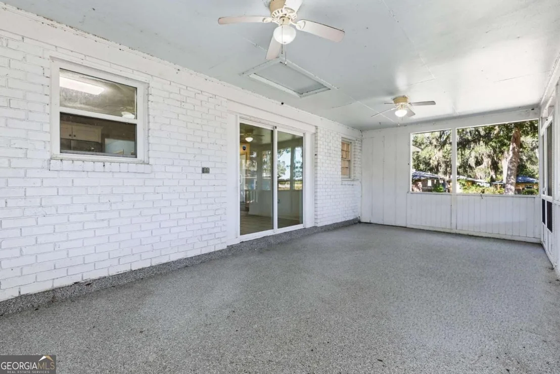 Photo of 1613 Lake Drive
