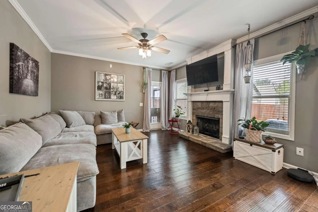 Photo of 555 Evergreen Way