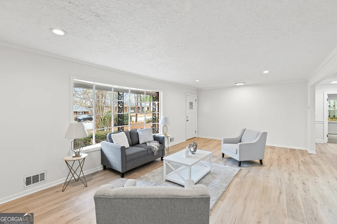 Photo of 3120 Edinburgh Drive