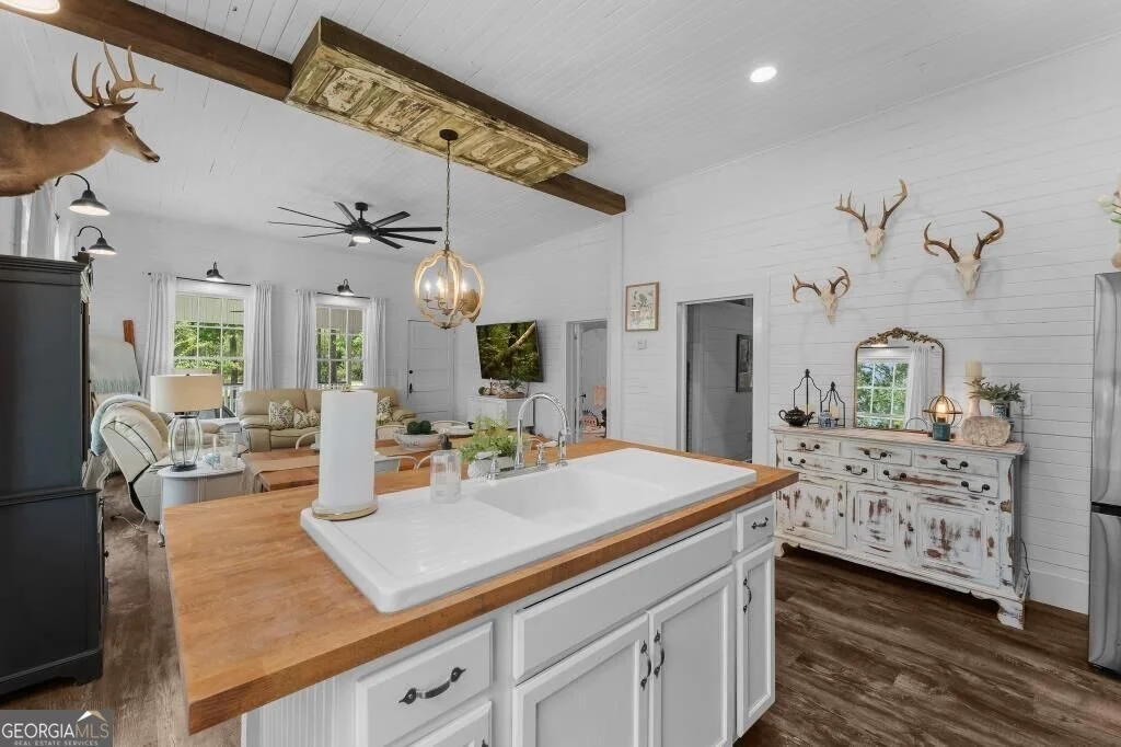 Photo of 1559 Stillwell Road