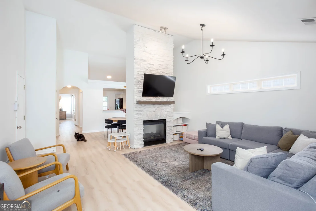 Photo of 410 Arrowhead Trail