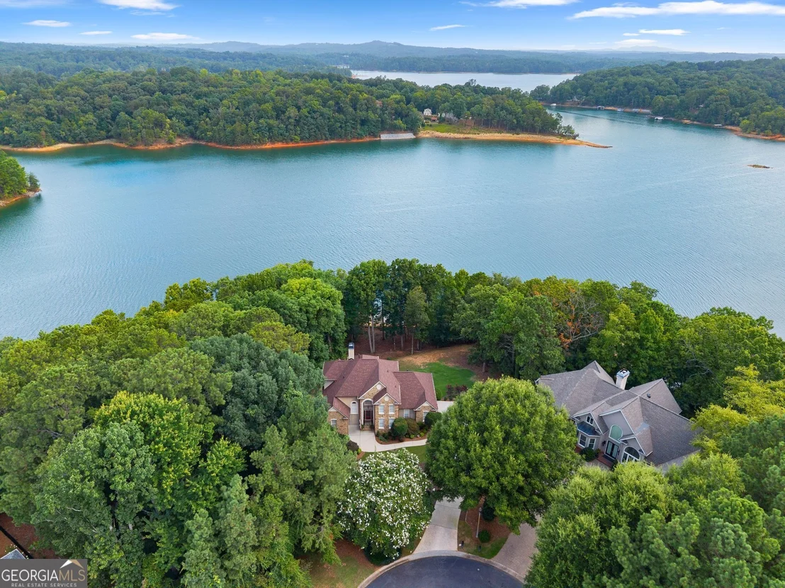 Photo of 2819 Point Overlook
