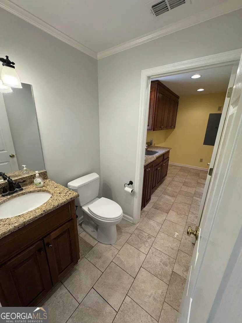 Photo of 355 Summerhill Road