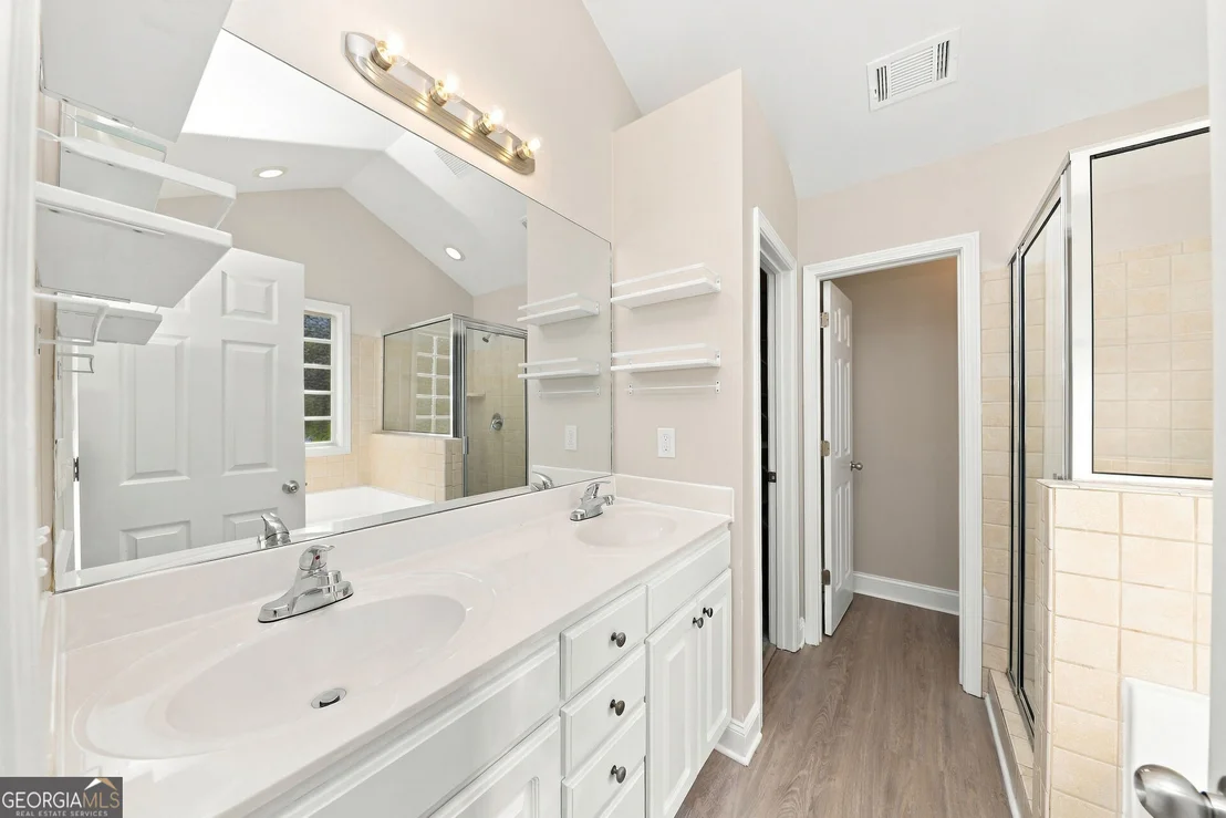 Photo of 32 Devynwood Lane