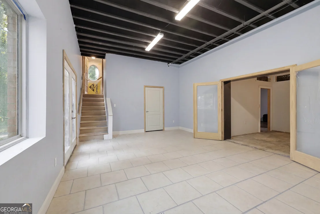 Photo of 1042 Lakeland Drive