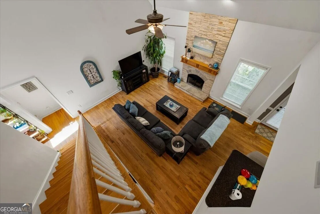 Photo of 920 Huntcliffe Drive