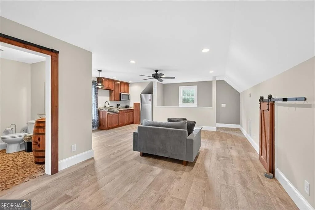 Photo of 5829 Swinging Gate Road