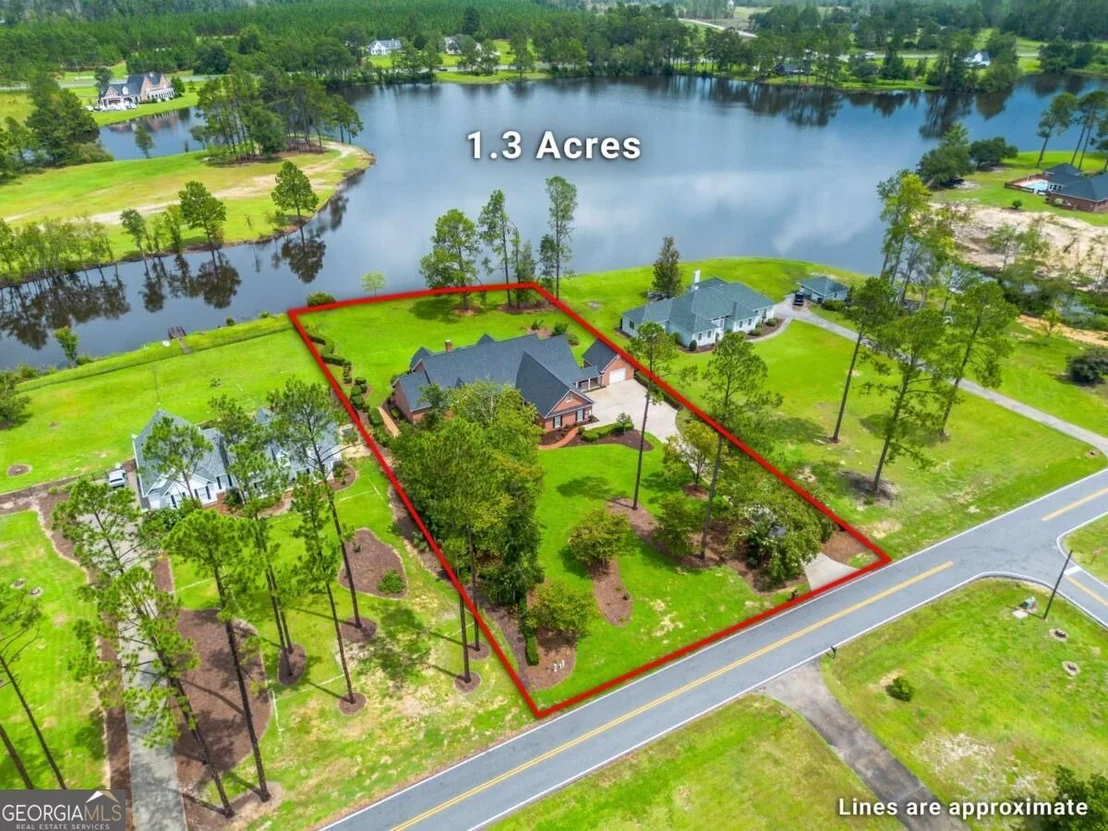 Photo of 161 Greentree Drive
