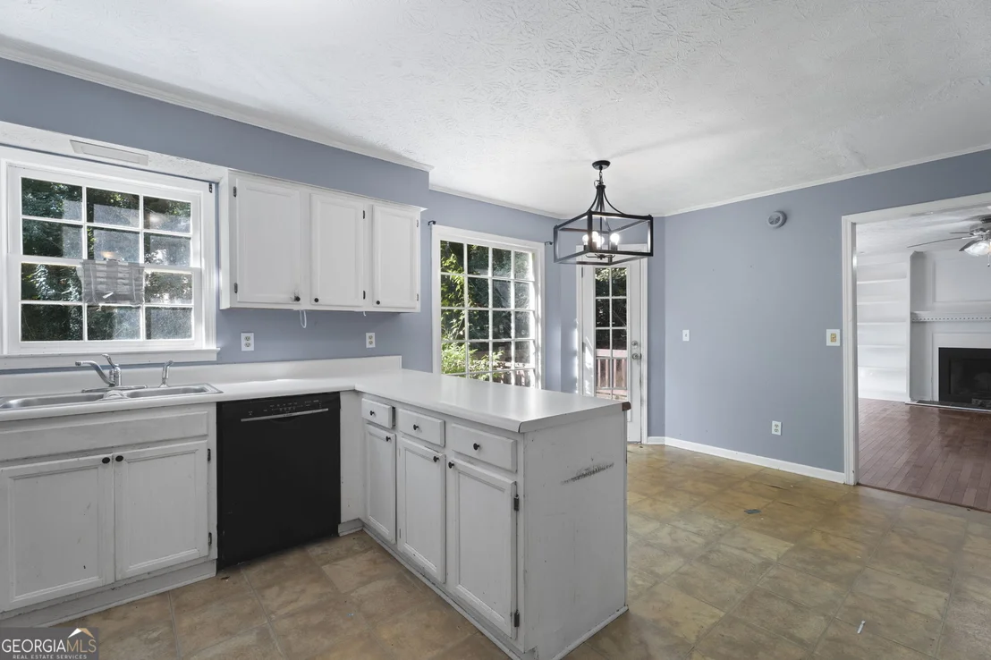 Photo of 2575 Fairview Lane