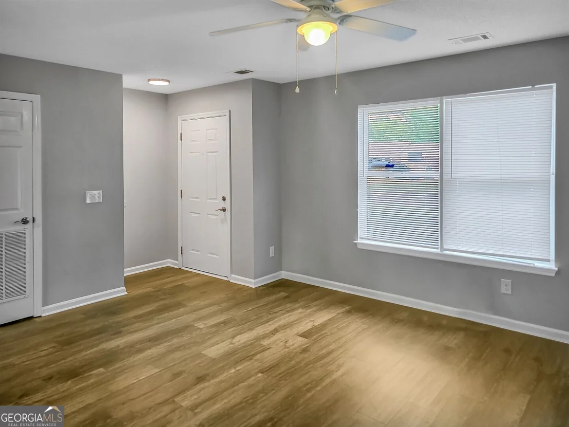 Photo of 1257 Roberts Way
