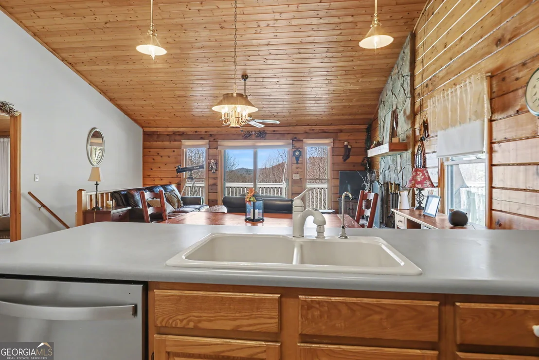 Photo of 437 Highpoint Drive