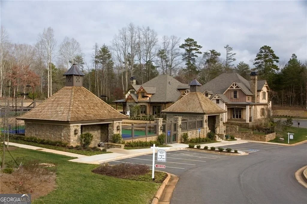 Photo of 6756 Hedge Row Lane
