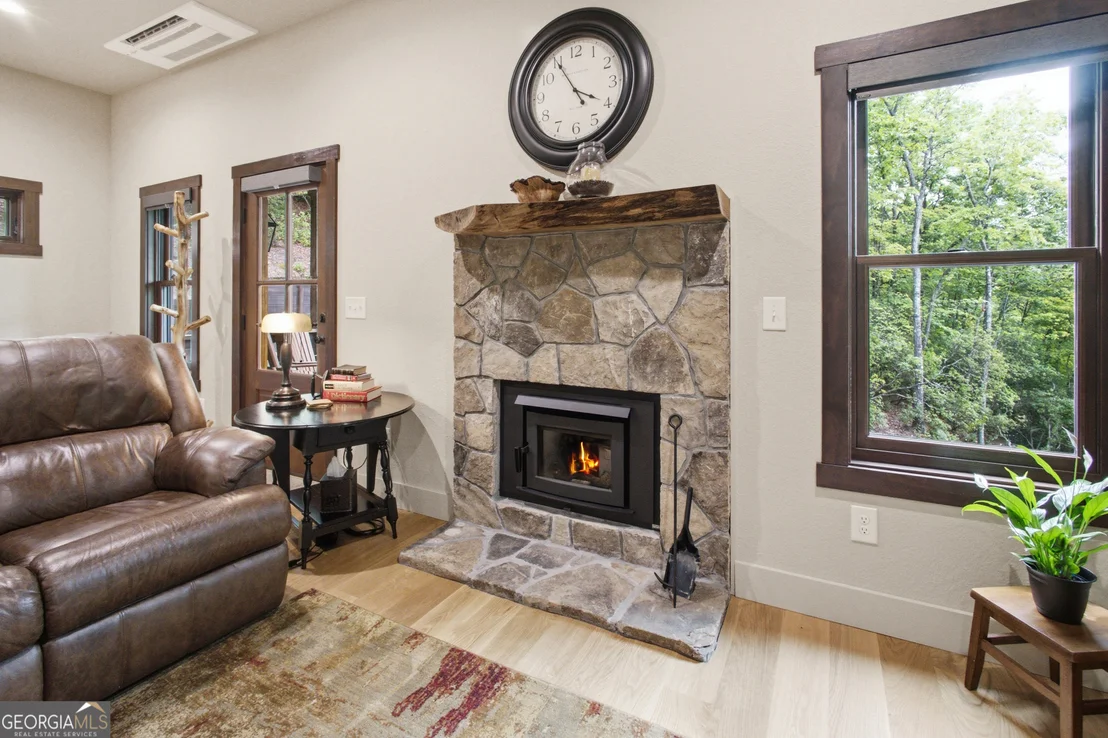 Photo of 3014 Oakey Mountain Road